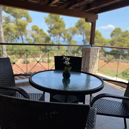 Villa-alpha * Kassandra