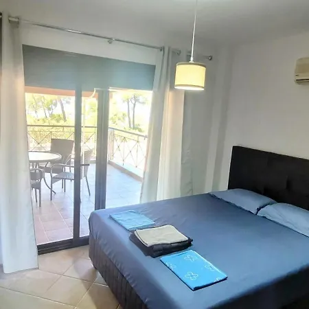 Villa Villa-alpha
