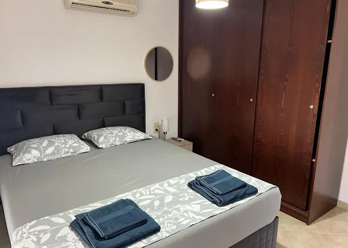 Villa Villa-alpha