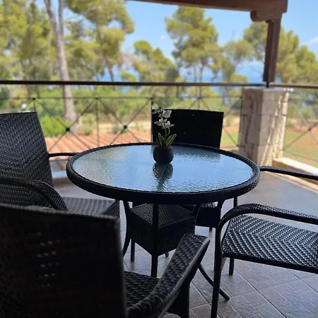 Villa-alpha Villa *